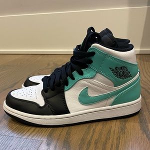 Jordan 1 mid white/tropical twist/ black Big Kids 7
